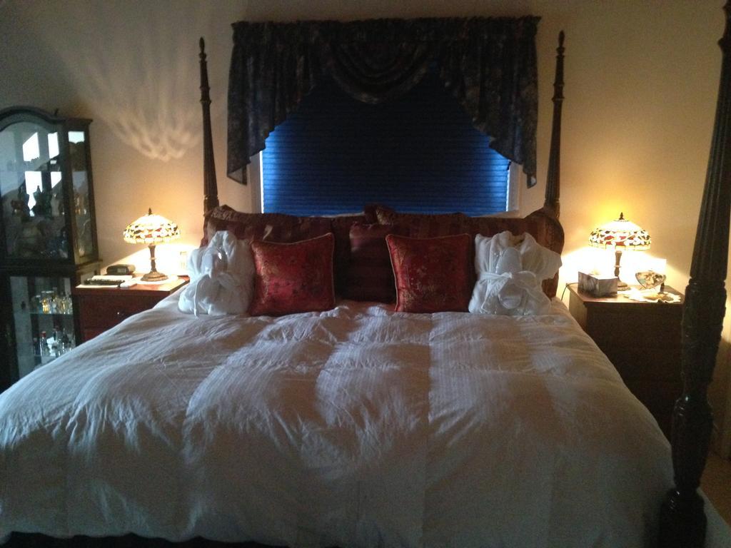 Eagle'S Nest B&B Lake Country Room photo