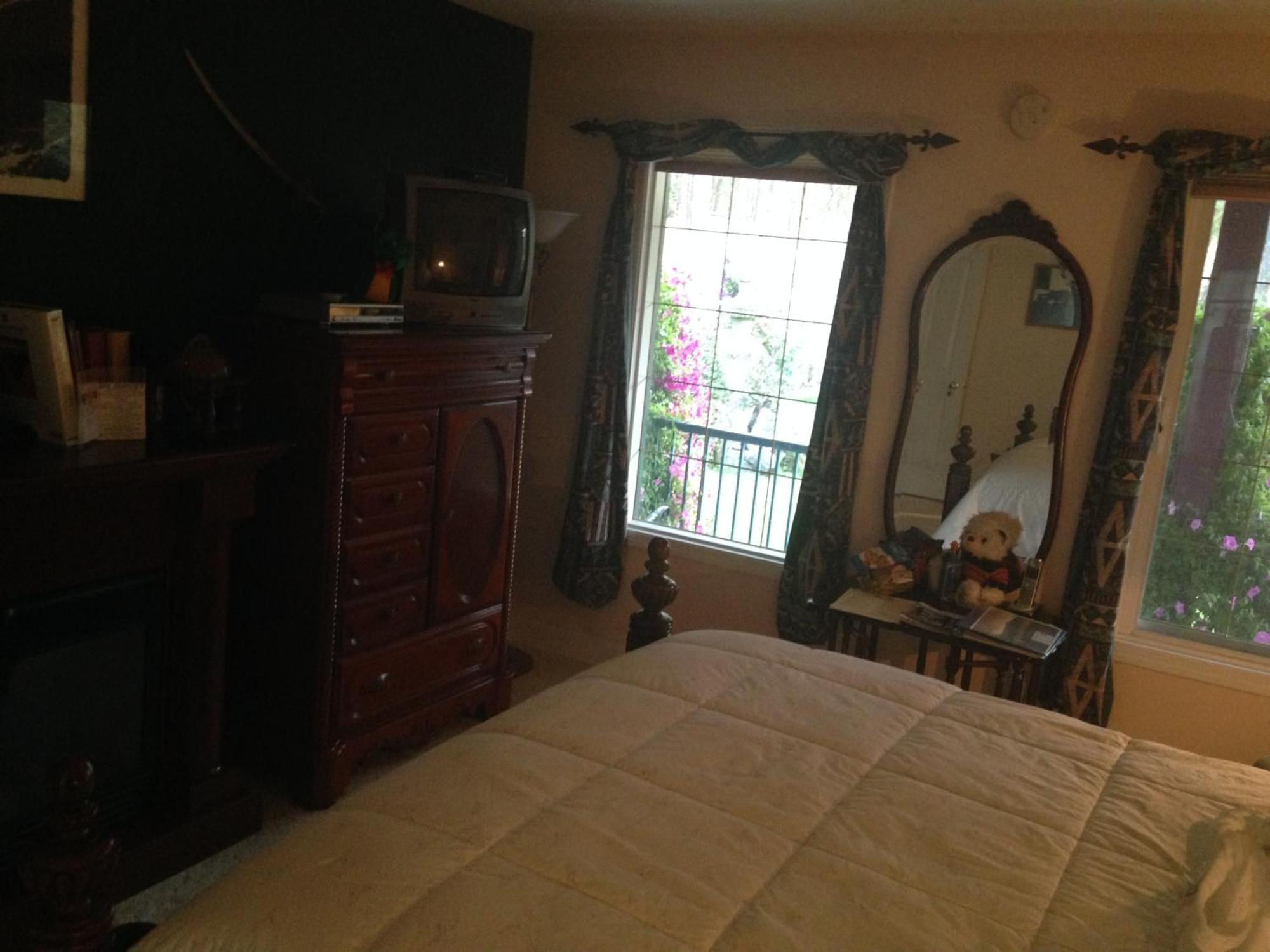 Eagle'S Nest B&B Lake Country Room photo